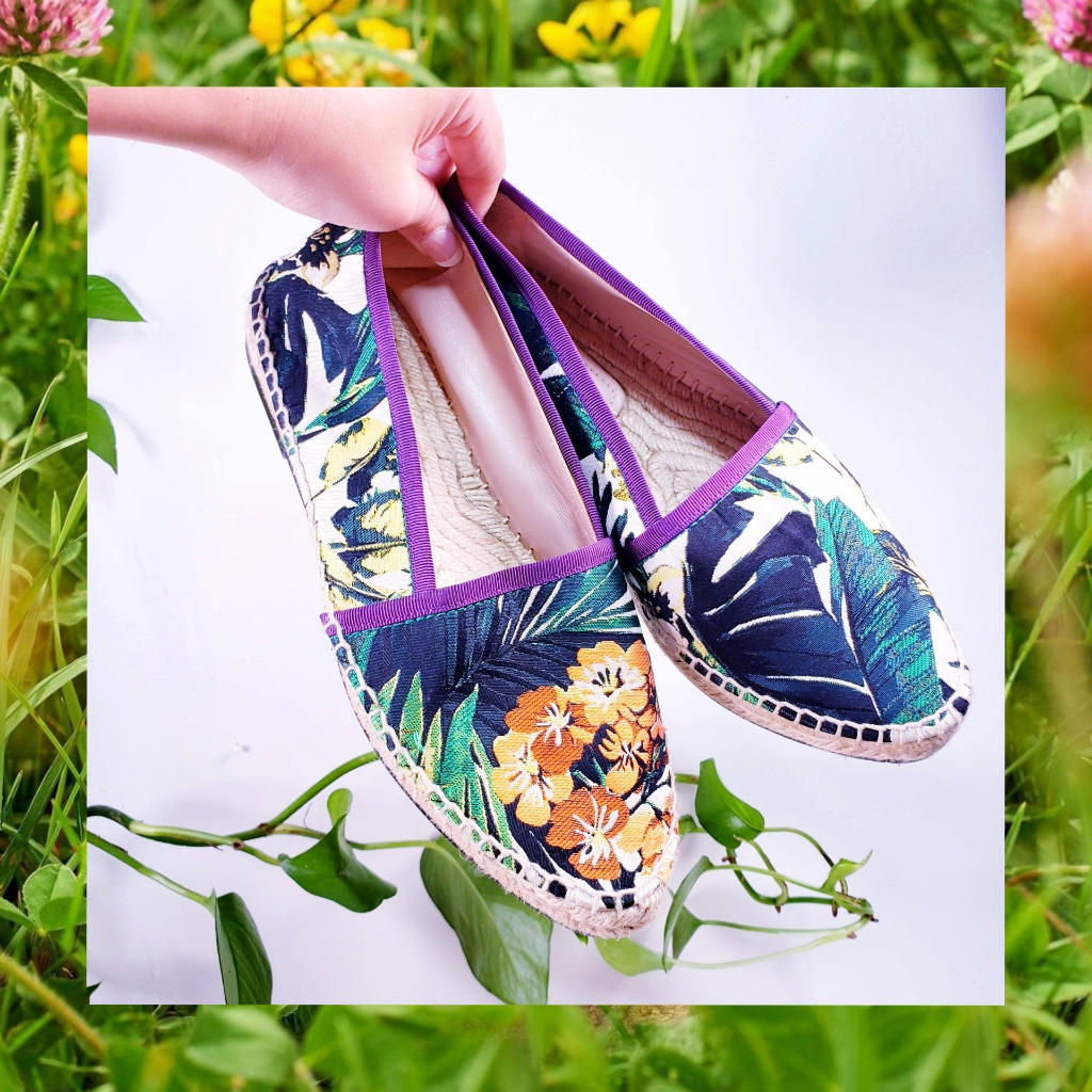 Stuart Weitzman Womens 6 Tropical Leaf Floral Canvas Espadrilles Flats Nwt $345